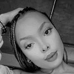 2miie_ profile picture